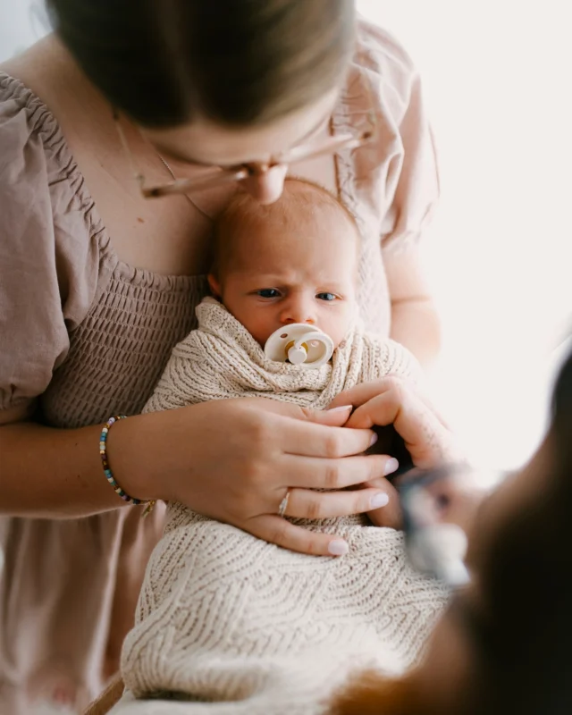 How sweet it is to love, and be loved by, you. 

@deminaughton 

#bendigonewbornphotographer#melbournenewbornphotographer#bendigobabyphotographer#melbournebabyphotographer#naturalnewbornphotographer#naturallightstudio#lookslikefilmkids#thefountcollective#themotherhoodanthologythebloomforum#thesincerestoryteller#thelifestylecollective#thebabyyears#nikonaustralia#nikonau