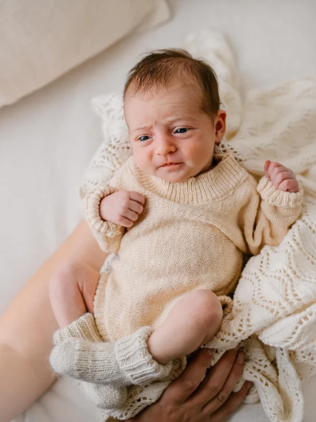 It’s booties on babies weather...and I can hardly bare it. 🤍

@tahnee_wallace 

#bendigonewbornphotographer#melbournenewbornphotographer#bendigobabyphotographer#melbournebabyphotographer#naturalnewbornphotographer#naturallightstudio#lookslikefilmkids#thefountcollective#themotherhoodanthology#thebloomforum#thesincerestoryteller#thelifestylecollective#thebabyyears#nikonaustralia#nikonau